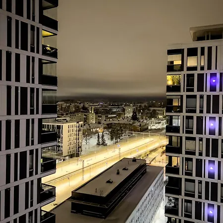 Aseman Portti - Stunning 1br 13th Floor شقة كوبيو